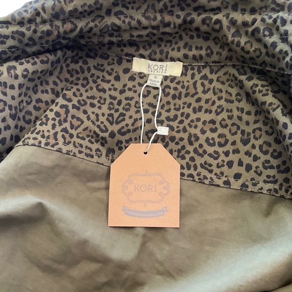 NWT KORI AMERICA JACKET SMALL Animal Print zip/snap/drawstring/pockets WASHABLE - Picture 5 of 13